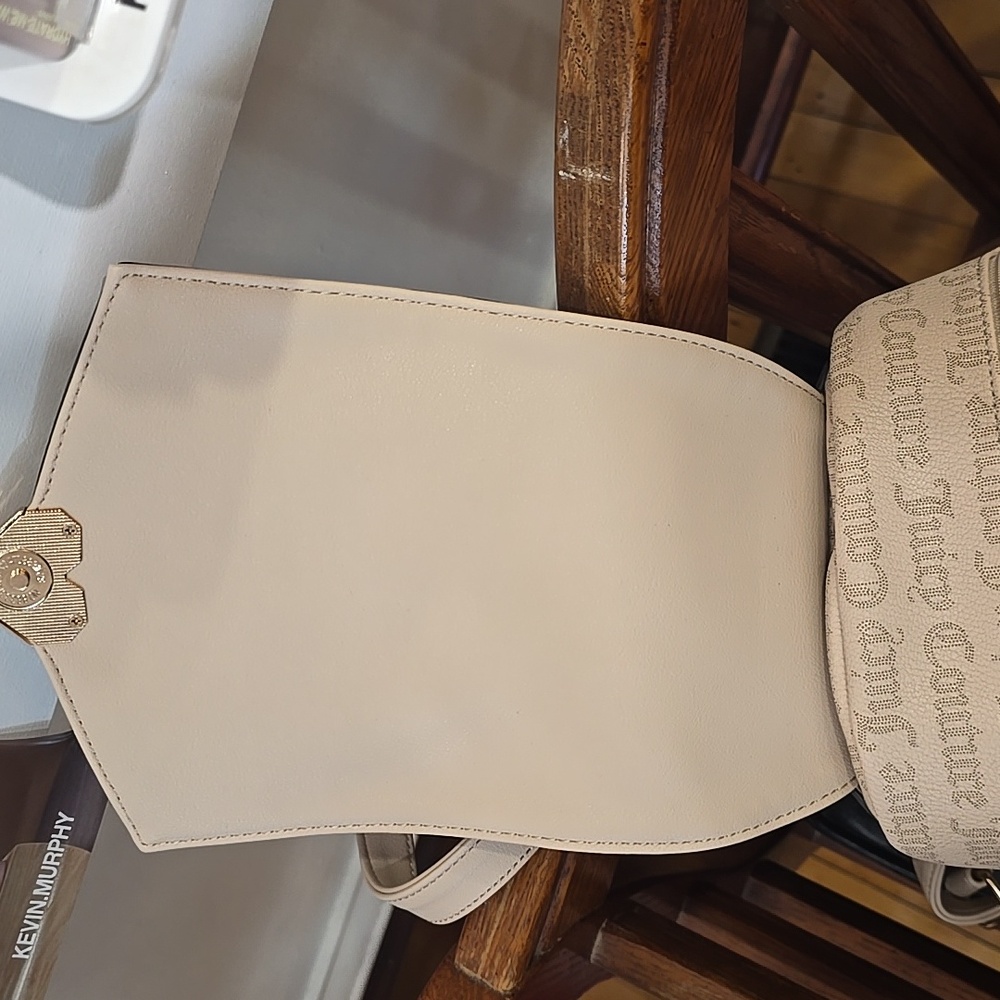 Purse - Picture 3 of 4